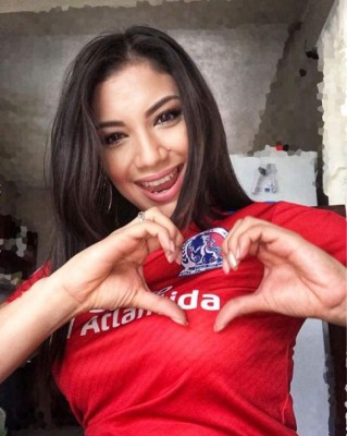 ¿Olimpia o Motagua? El equipo al que siguen las bellas presentadoras de Honduras