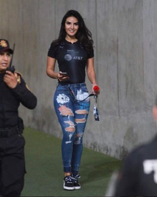 Ellas es Alejandra Delgadillo, la explosiva aficionada del Monterrey