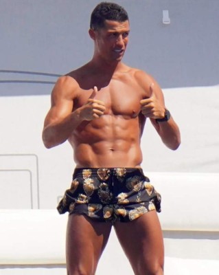 Con fotógrafa de lujo: Así disfruta y luce su cuerpazo Cristiano Ronaldo en sus vacaciones&nbsp;&nbsp;&nbsp;
