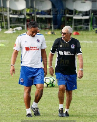 FOTOS: Olimpia trajo hasta porterías para preparar la semifinal en Tela