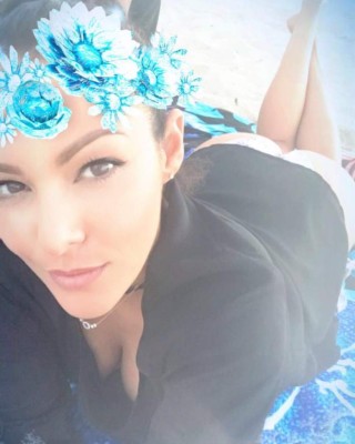 Nathalia Casco revoluciona las redes con fotos en diminuto bikini