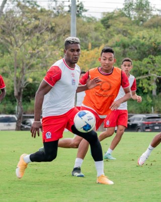 ¿Y Edwin Rodríguez? El 11 del Olimpia para la primera batalla ante Marathón en la repesca