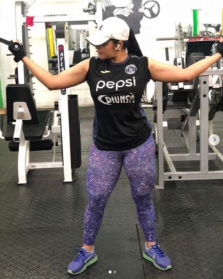 Yuridia Pineda, la bella jugadora de Motagua que es novia de John Paul Suazo