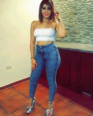 Katherin Galo, la bomba sexy catracha y sus candentes fotos en Instagram