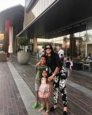 Las vacaciones en Dubái de Virginia Varela, la bella esposa de Emilio Izaguirre