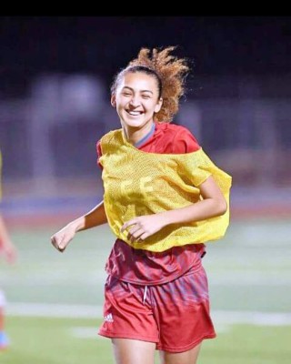 Katterin Díaz, la hondureña que es futbolista profesional y modelo en EUA