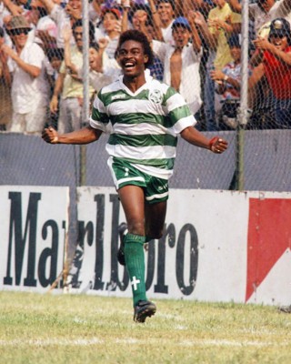 Los hondureños que dejaron una huella imborrable en clubes del extranjero