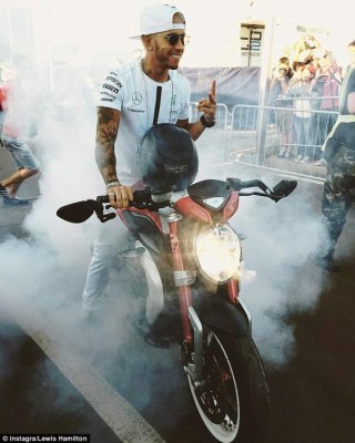 Así es el Mercedes de casi medio millón de dólares que quiere Lewis Hamilton