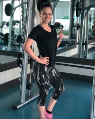 Las bellas novias y esposas de los jugadores del Real España y Olimpia