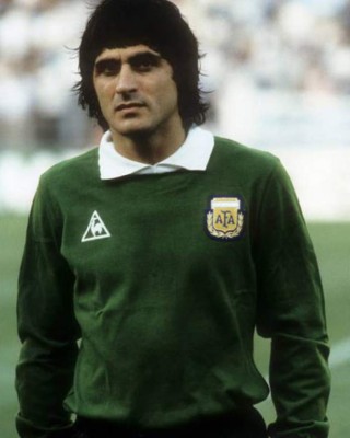 ¡Ideal! El 11 histórico de River Plate con un jugador activo, en China