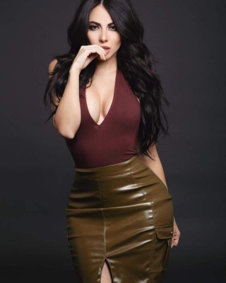 Las fotos más atrevidas de Jimena Sánchez, la mexicana que quiere a Honduras en el Mundial