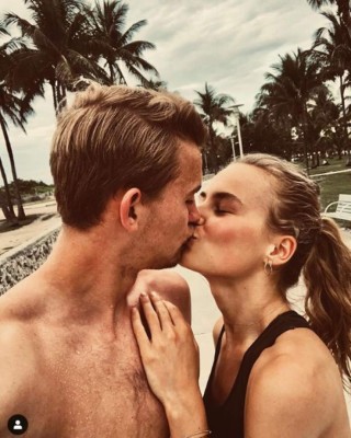 Sin prisa para decidir su futuro: Las espectaculares vacaciones de De Ligt con su novia