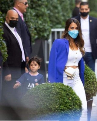 El enorme gesto de Messi, el cariño del jeque a Mateo y Antonela deslumbró: así fue la presentación del nuevo jugador del PSG&nbsp;&nbsp;