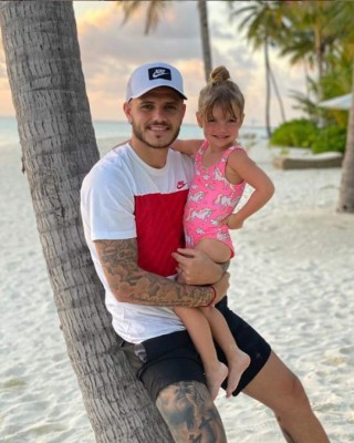 Wanda Nara luce su cuerpazo en las vacaciones navideñas con Icardi en las Maldivas