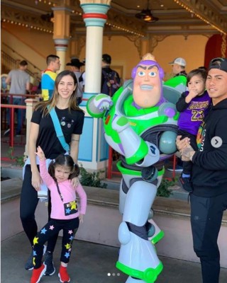 Repleta de lujos: La vida de la sensual esposa de Eduardo Vargas