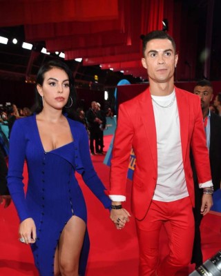 Cristiano Ronaldo y Georgina Rodríguez deslumbran en la alfombra roja de los premios MTV