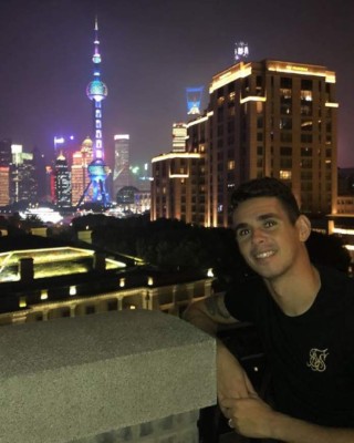 Así viven los grandes cracks en Asia: Autos, aviones, yates y edificios de lujos