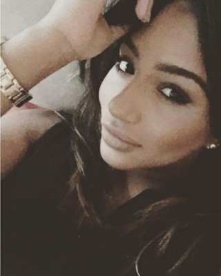 La esposa de Riyad Mahrez, 'cazada' coqueteando con un campeón mundial de boxeo en una disco