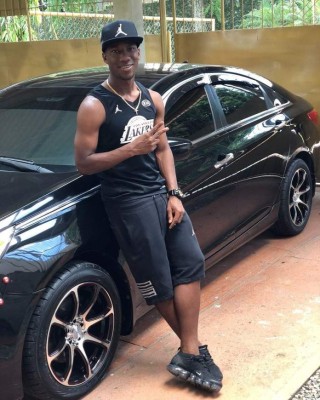 ¡De lujo! Los bonitos automóviles que lucen los jugadores hondureños