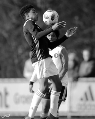 Otra tragedia en el Ajax: Así era Noah Gesser, la promesa de club que murió junto a su hermano