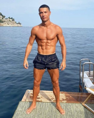 La triple campeona olímpica que superó a Cristiano Ronaldo con sus impactantes abdominales; estuvo al borde del suicidio