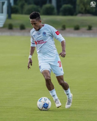 Troglio y su probable alineación: Olimpia va por definir el pase ante el Vida en el Nacional