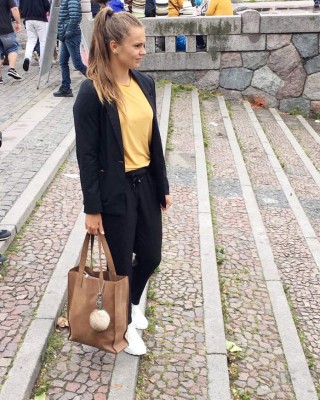 Lieke Martens, la guapa jugadora del Barcelona que fue MVP de la Champions