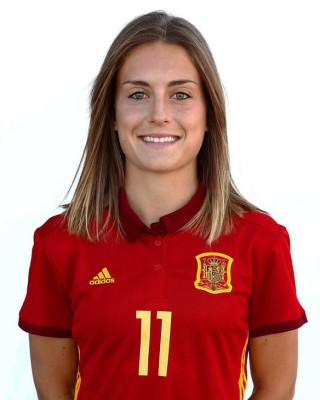 La novia de Roger Espinoza y una hondureña entre las futbolistas más bonitas del mundo