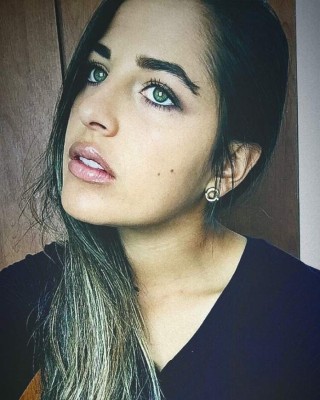 Lina Arciniegas, la hermosa compañera de equipo de la tica Melissa Herrera