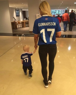 FOTOS: La 'mamá fitness” le llaman a la bella esposa del capitán de Islandia