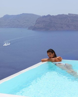 Bruna Marquezine y sus ardientes vacaciones en Grecia y ¡sin Neymar!