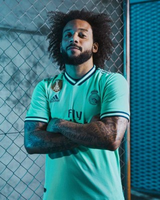 Real Madrid presenta su tercera equipación para la temporada 2019-20... ¡y es una belleza!