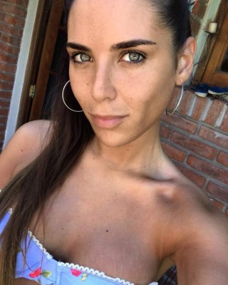 ¡Nueva WAG en Real Madrid! Sexy periodista argentina se roba el amor de jugador madridista