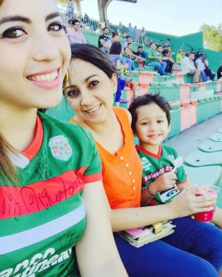 El Marathón no solo es líder en la liga, también en aficionadas preciosas