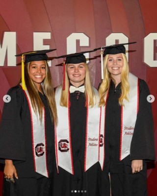 En fotos: Así es Elexa Bahr, la joven 'catracha” que jugará en el Racing de España