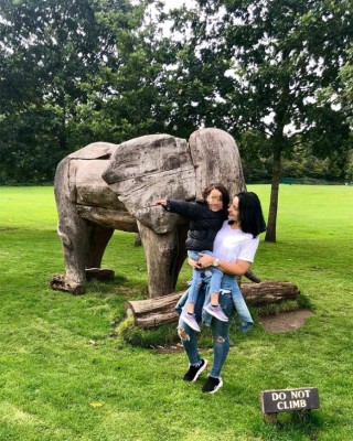 Esta es la vida que llevan Emilio Izaguirre y su bella esposa en Escocia