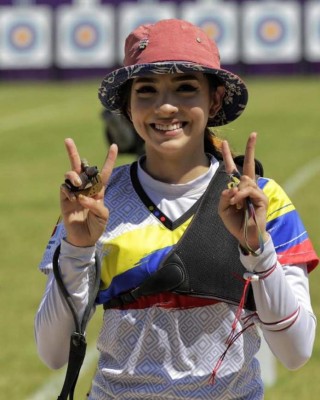 La hermosa atleta colombiana que enamora en los Juegos Olímpicos de Tokio y la polémica con sus tatuajes