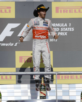 Hamilton ganó en EE.UU., y el campeón de la F1 se conocerá en Brasil.