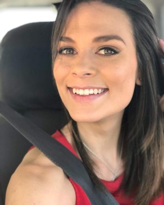 Jennifer Segura, la hermosa periodista tica aficionada al equipo del 'Ro-Ro'