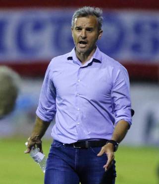 Pablo Lavallén será el encargado de darle el título al verde en su centenario.