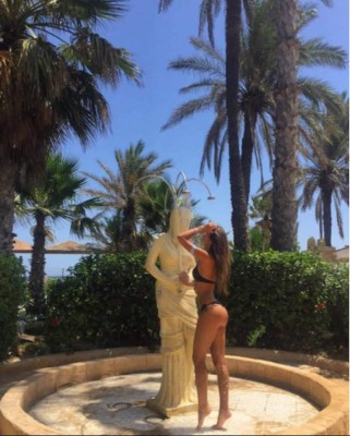 Ekaterina Kostjunina, la árbitro rusa que roba miradas en el mundo