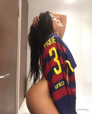 ¡LO VOLVIÓ A HACER! Miss Bum Bum se desnuda por los 500 goles de Messi
