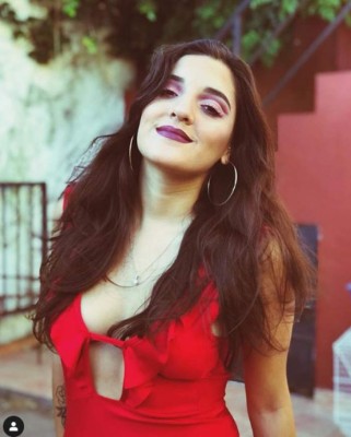 Jana, la hija pequeña de Maradona, infartante en su debut como modelo de lencería