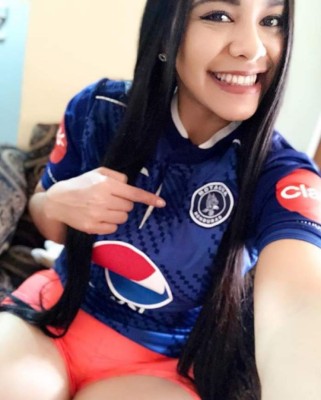 Yuridia Pineda, la bella jugadora de Motagua que es novia de John Paul Suazo