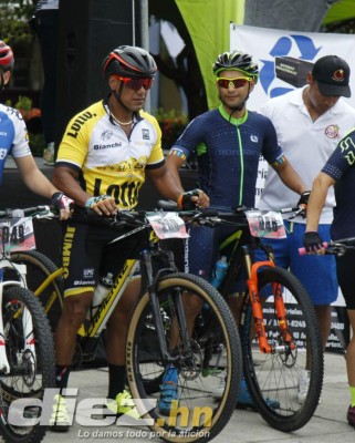 Ciclistas hicieron vibrar San Pedro Sula con la competencia Toro de Toros TORO DE TOROSylt;/