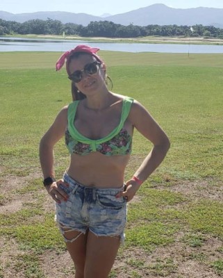 Las sensuales vacaciones de la pareja de Jonathan Rougier en Honduras