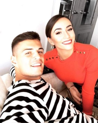 ¡Atención ticos! La bella esposa de un crack que enfrentará Costa Rica en Rusia