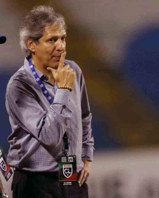 El sorpresivo once con el que Olimpia enfrentará el domingo a Real España