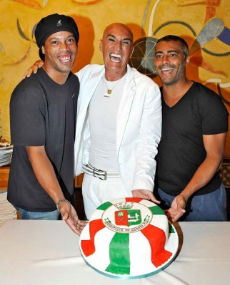 La trayectoria de Ronaldinho en imágenes