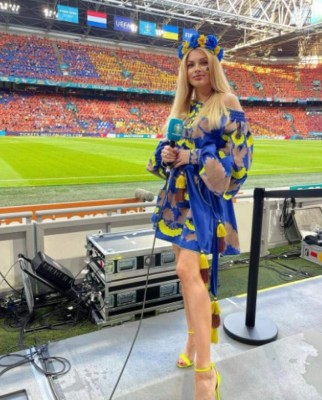 ¡Lo volvió a hacer! Zinchenko llenó de amor a su novia en plena entrevista de la Eurocopa; la reacción de la periodista